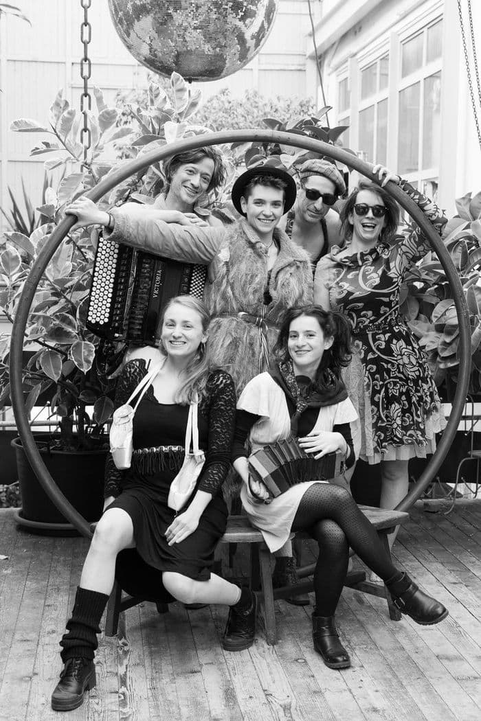 Femmes parallèles