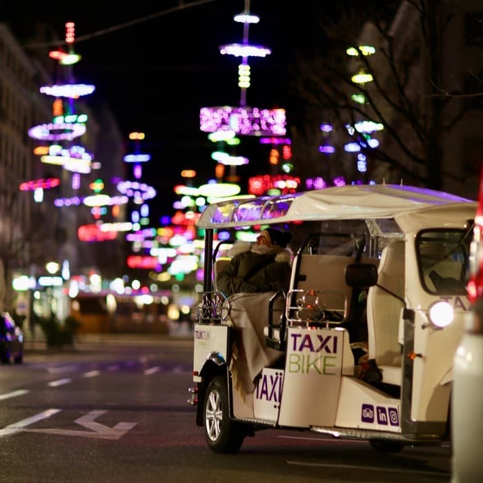 Geneva Lux en TukTuk ou VéloTaxi - Option Fondue