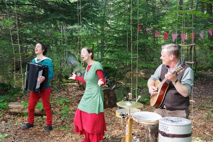Théâtre en plein air : "Un, deux, trois, nous irons au bois..." (dès 4 ans)