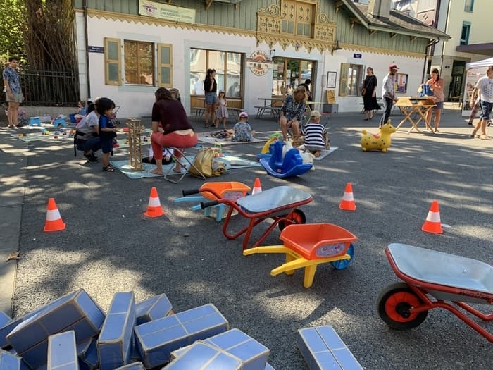 La place des Grottes est à vous: journée d'activités et d'animations intergénérationnelles