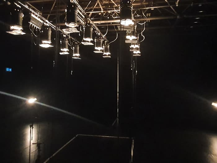 Matthieu Baumann, Grésil incandescent – Lumières révolues dans le cadre de KorSonoR – arts sonores et visuels