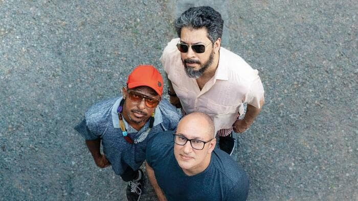 NAÇÄO ZUMBI FEAT. FRANZ TREICHLER (THE YOUNG GODS)