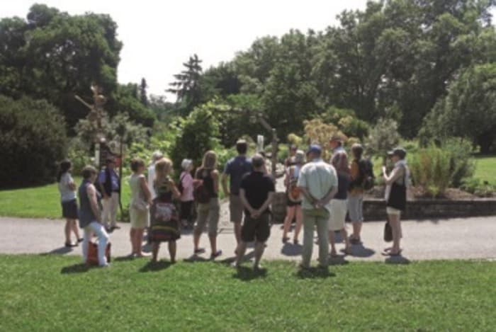 La visite du jardinier