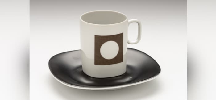 Tasses ! Regards de Lionel Latham