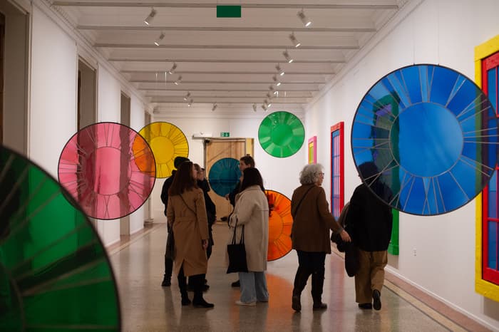 Les couleurs de l’exposition: Noir et Rouge