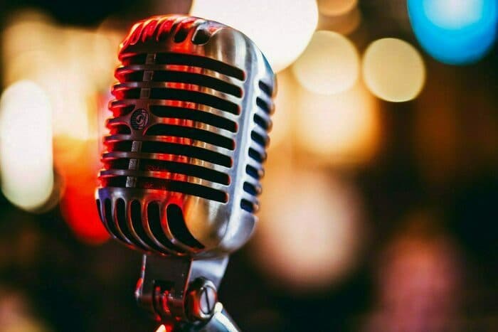OPEN MIC : Chanson Française / Nicolas Hafner