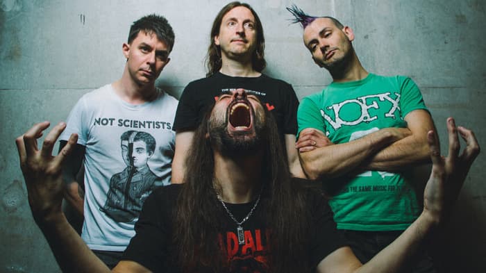 ULTRA VOMIT + Knuckle Head - Report du concert du 30 mai 2025 au 29 novembre 2025