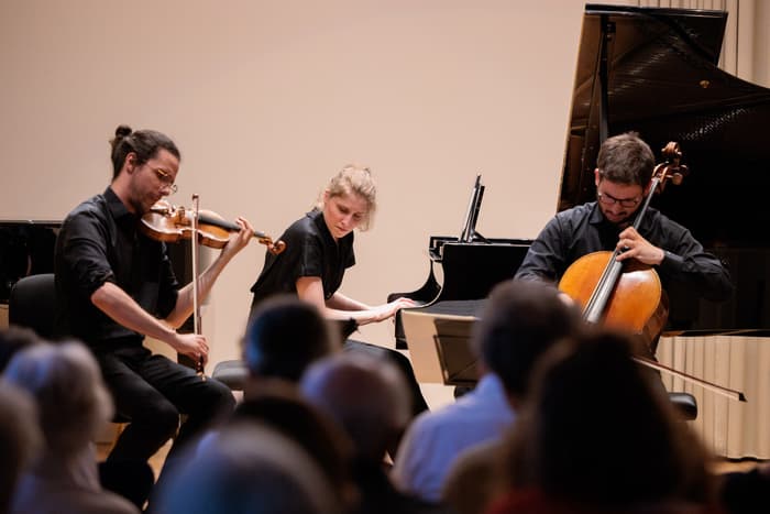 Bee Classical #2 – Le Trio Ernest passe commande au compositeur Matteo Gualandi