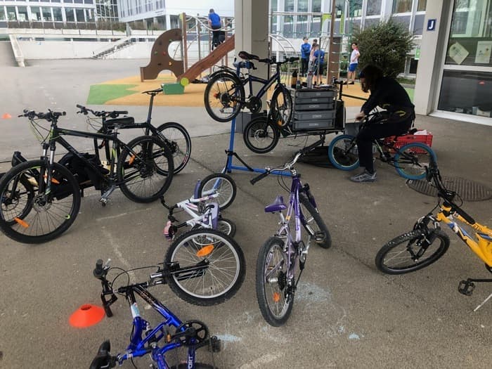 Activités de l'été de Cité Seniors | Atelier de réparation vélos