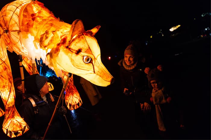 Fête de l'automne et sa géante lumineuse
