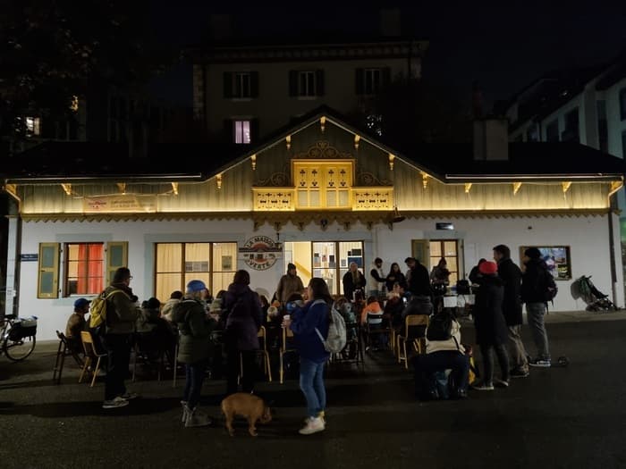 La Nuit du Conte dans le quartier des Grottes