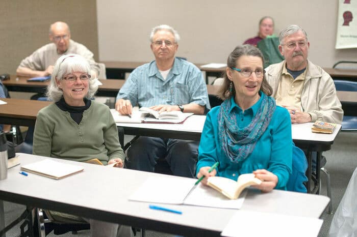 Journée d’inscriptions aux cours et formations à Cité Seniors