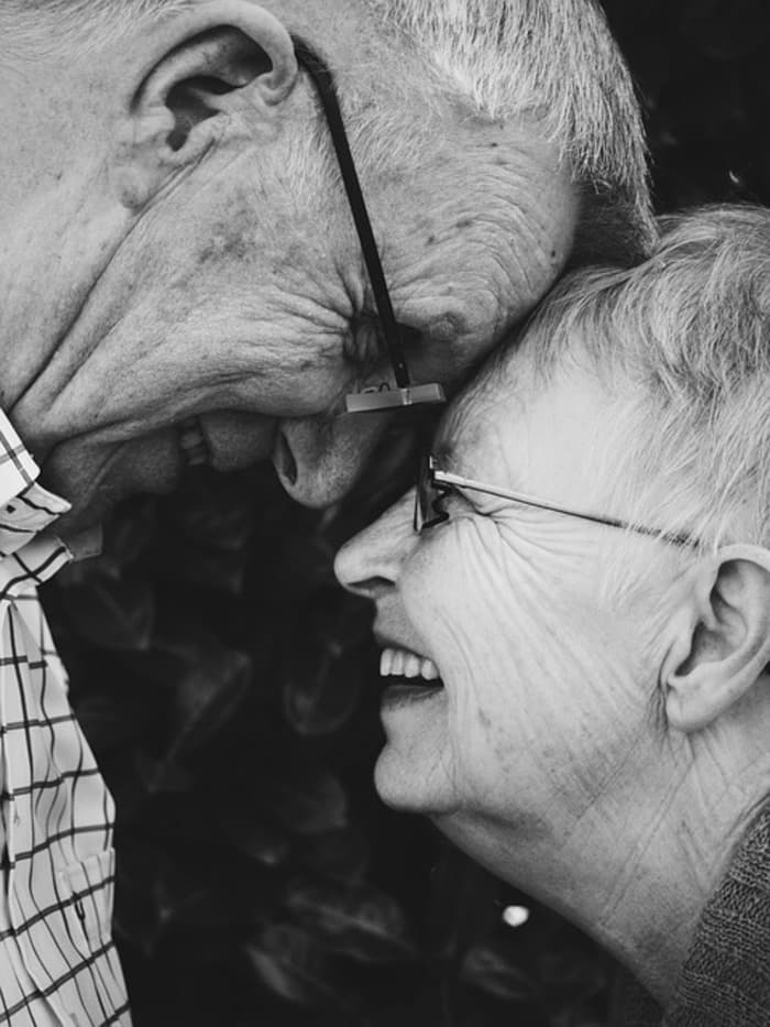 Activités de l'été de Cité Seniors | Cours de Yoga du rire