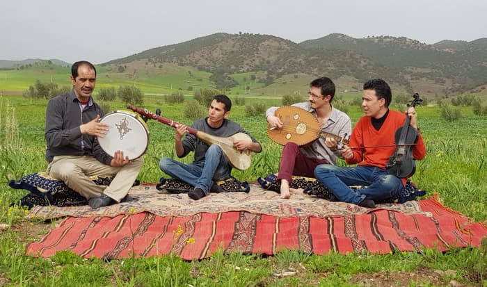 CHANSON AMAZIGHE DU MOYEN-ATLAS – ARAW N FAZAZ