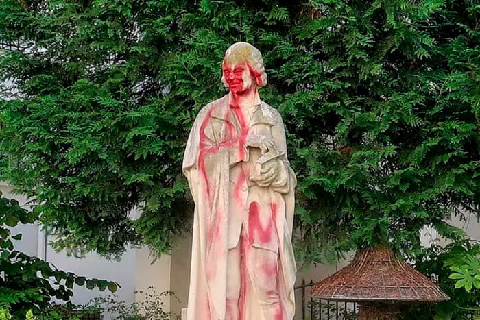 Voltaire dans la rue: quelle image des Lumières?