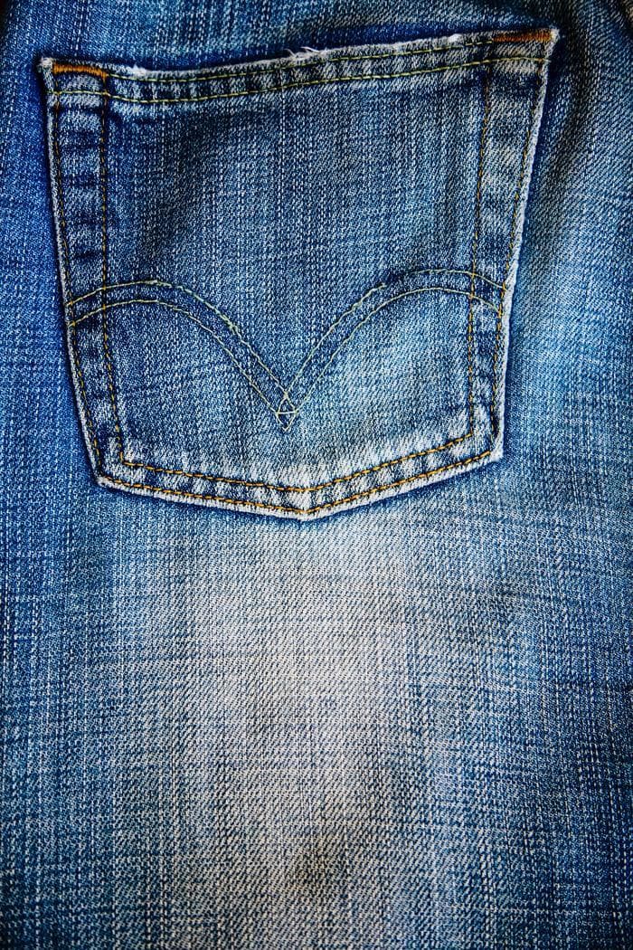 <button class="btn btn__meg btn__calendar"><b>COMPLET</b></button><br />Upcycling de vêtements