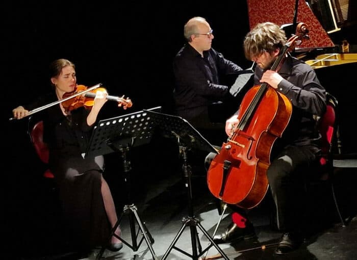 TRIO SIMA