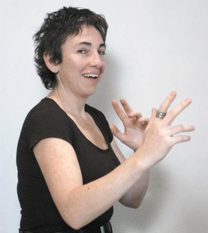 Spectacle : Ernestine ne peut pas tenir sa langue et autres contes bavards du monde (dès 4 ans)