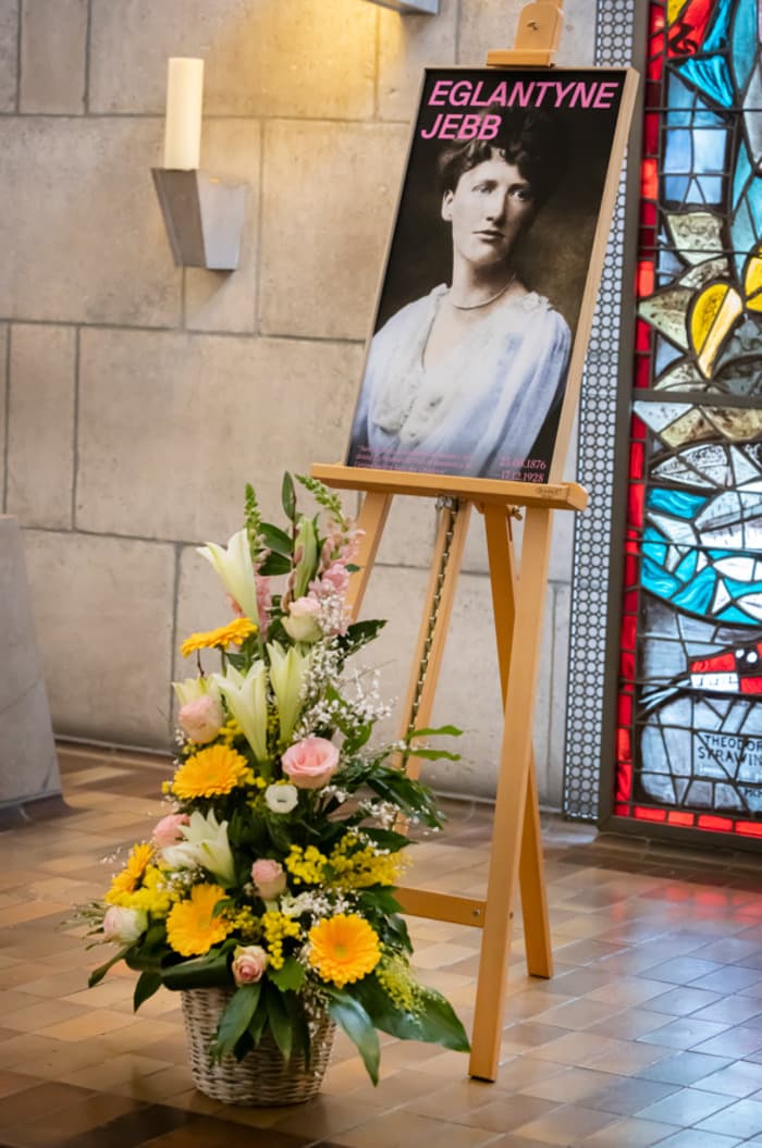 Transfert de la dépouille d'Eglantyne Jebb au Cimetière des Rois