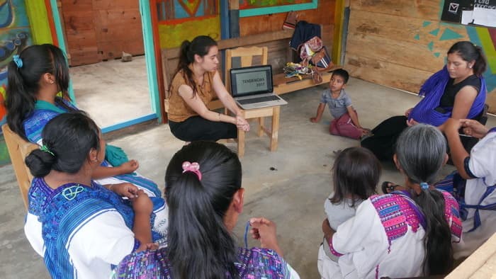 L’ART TEXTILE INDIGÈNE MEXICAIN : DONNER UN SENS AU MONDE ET UNE IDENTITÉ À LA RÉSISTANCE, PAR BEATRICE CONSAGRA BRETTON