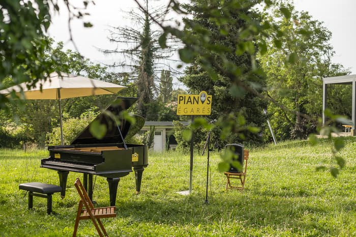 Pianos égarés : balade et musique gratuites en plein air