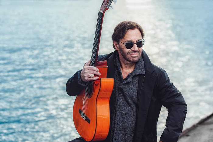 Al Di Meola Trio – Al Di Meola, guitare, Peo Alfonsi, guitare, Sergio Martinez, percussions