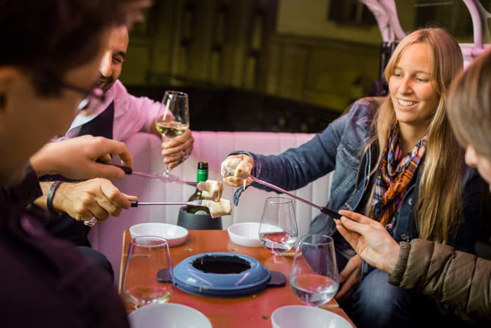 Une balade gourmande et exceptionnelle à Genève : La Fondue en TukTuk.