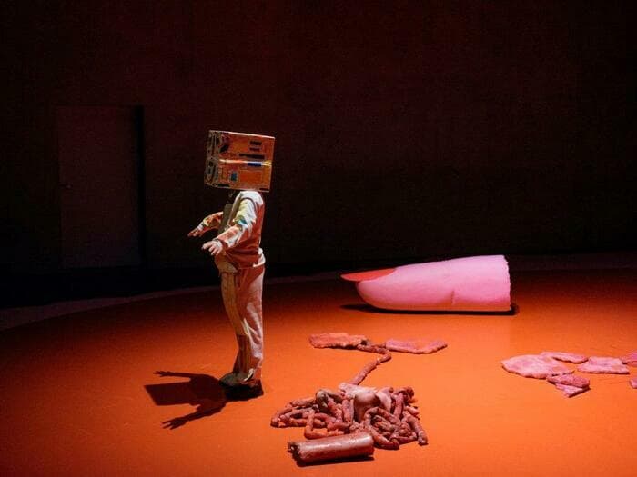 Teresa Vittucci, Annina Machaz & Theater HORA — SACRE!
