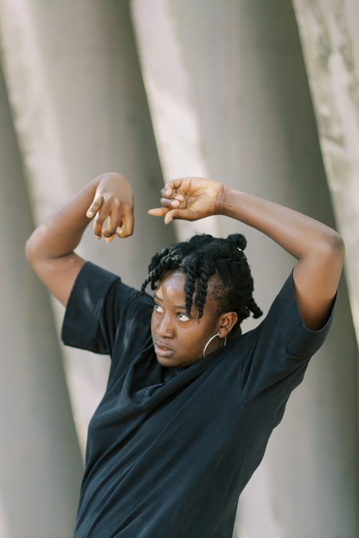 Davide-Christelle Sanvee - À notre place