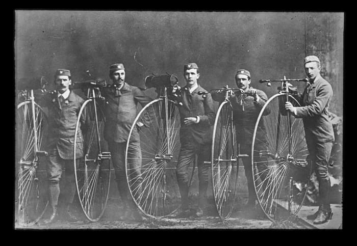 Tour à bicyclettes d'époque