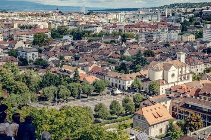 Carouge et ses jardins secrets