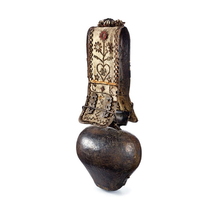 <button class="btn btn__meg btn__black">In French Only</button><br />Au son des cloches suisses