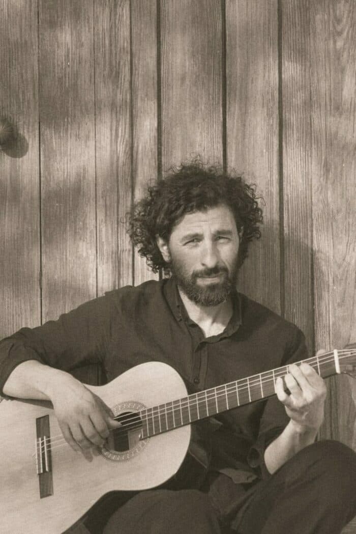 José González to perform "Veneer" in full