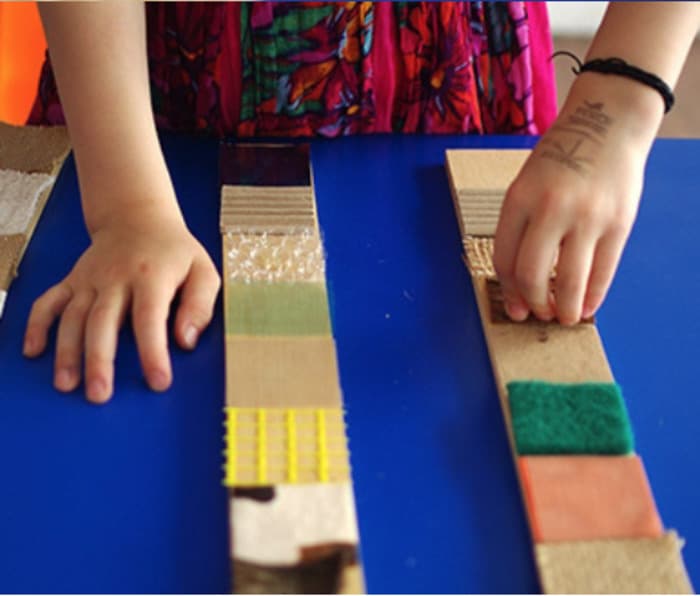 Visite-atelier "L'art tactile : de Bruno Munari à Filippo Tommaso Marinetti"