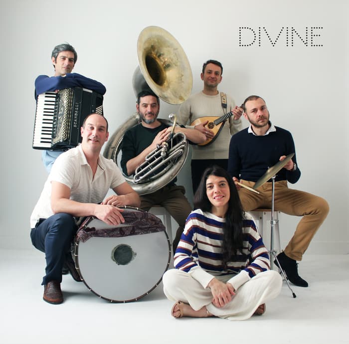 LA DIVINE  + DJ DR.DOCA