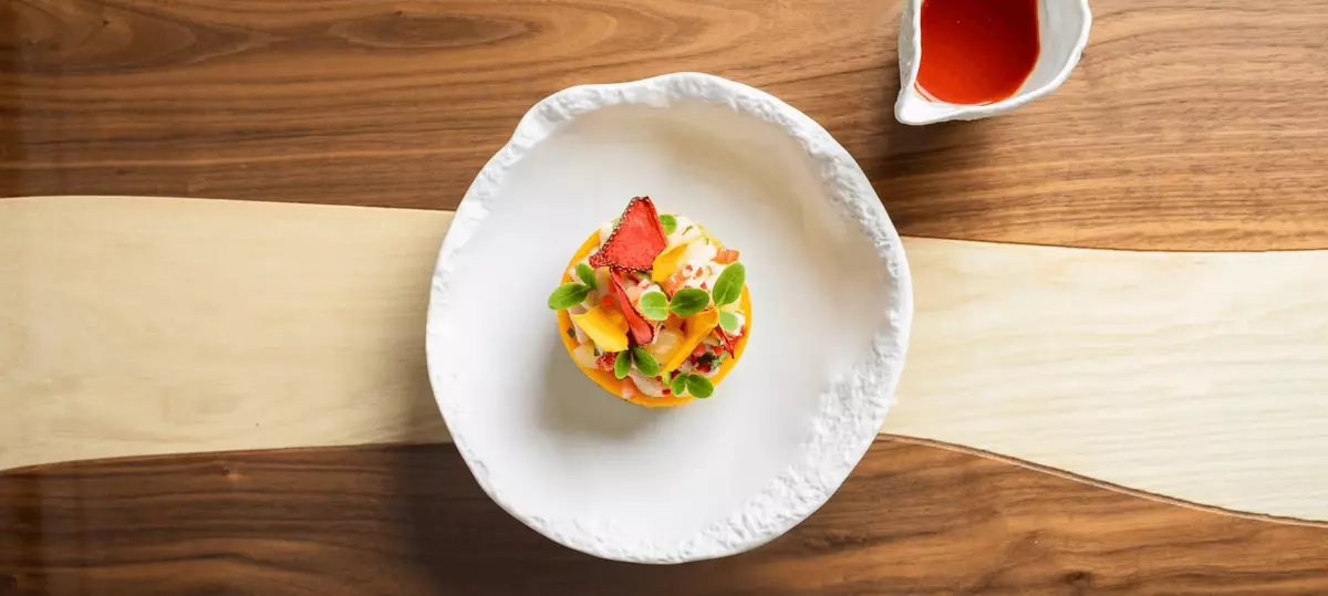 Living Room Bar & Kitchen (Hotel Ritz Carlton) photo geneve.com