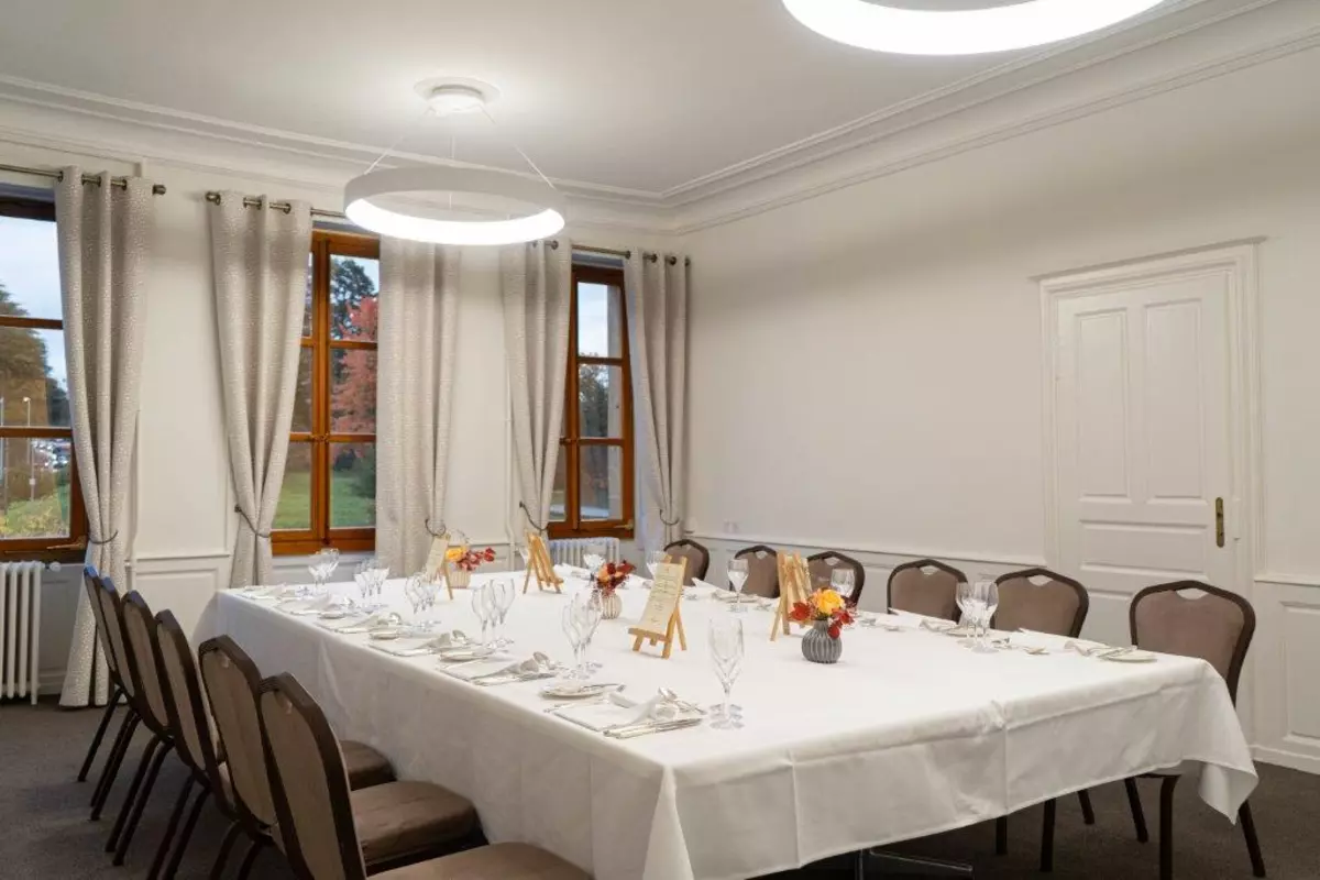 Restaurant Vieux-Bois (Ecole Hôtelière) photo geneve.com