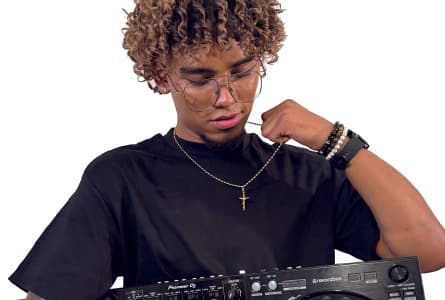 DJ ARIAS · LATINO